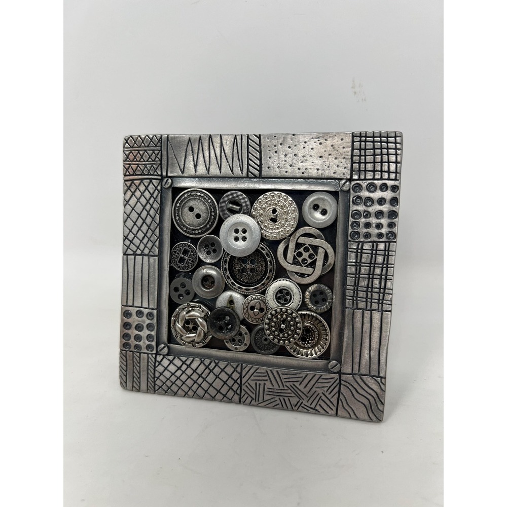 Button Art Decor Silver Metal Frame Silver Buttons 4-3/8" x‎ 4-3/8"